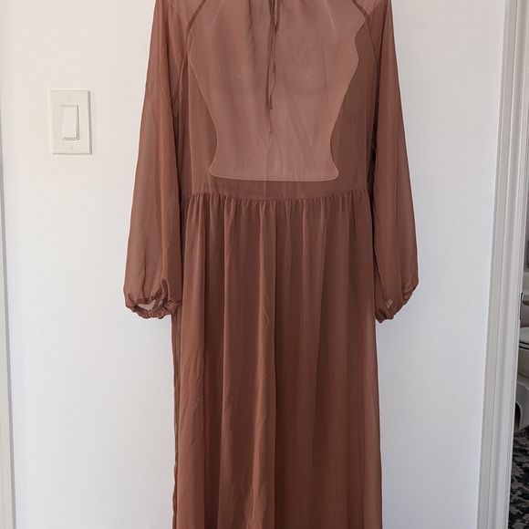 Elegant Rust Maxi Dress - Picture 4 of 5